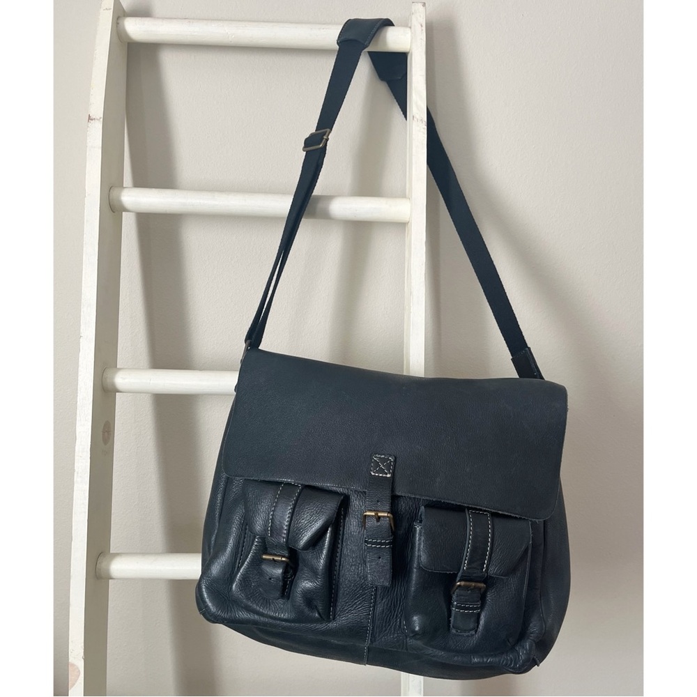 ALTERNATIVE Men’s Black Pebbled Leather Canvas Messenger Bag 15” X 12”